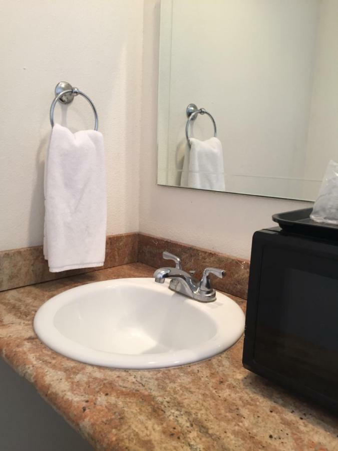 River Valley Inn Needles Extérieur photo